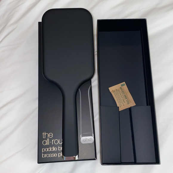 GHD the all- rounder paddle brush (brand new) - Picture 3 of 3